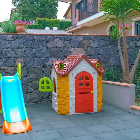 Bedda Mia Etna House 住宿加早餐酒店 特雷卡斯塔尼